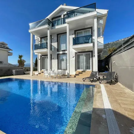 Royal_villas_in_oludeniz